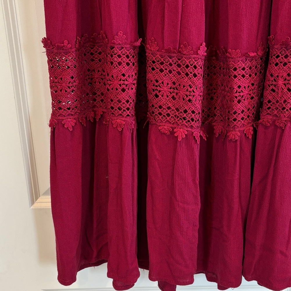 Casual Burgundy Maxi Dress - Picture 5 of 6